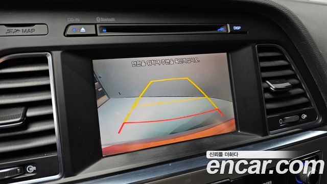 Hyundai Sonata (LF) 2.0 Smart 2015 — фото 15