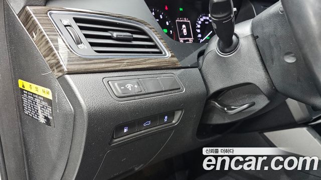 Hyundai Sonata (LF) 2.0 Smart 2015 — фото 17