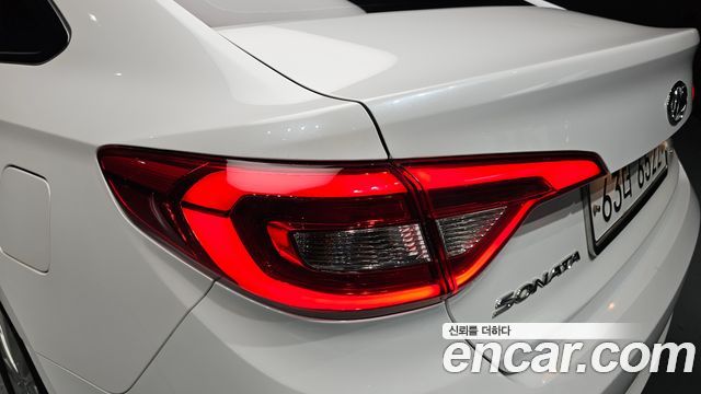 Hyundai Sonata (LF) 2.0 Smart 2015 — фото 23