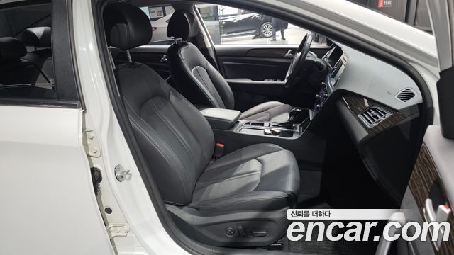 Hyundai Sonata (LF) 2.0 Smart 2015 — фото 26