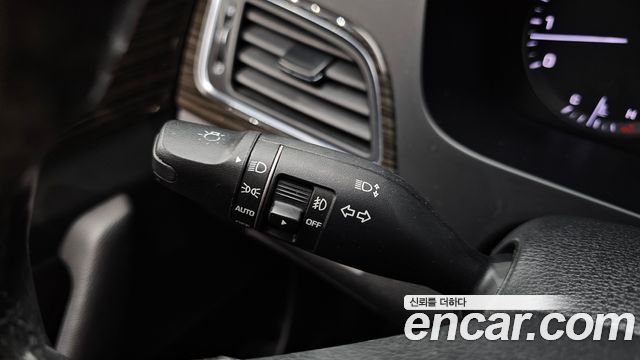 Hyundai Sonata (LF) 2.0 Smart 2015 — фото 28