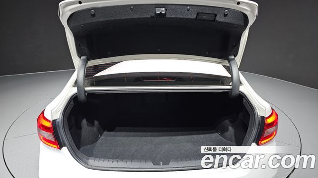 Hyundai Sonata (LF) 2.0 Smart 2015 — фото 32