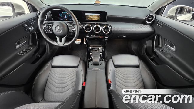 Mercedes-Benz A-Class (W177) A220 Hatchback 2019 — фото 7