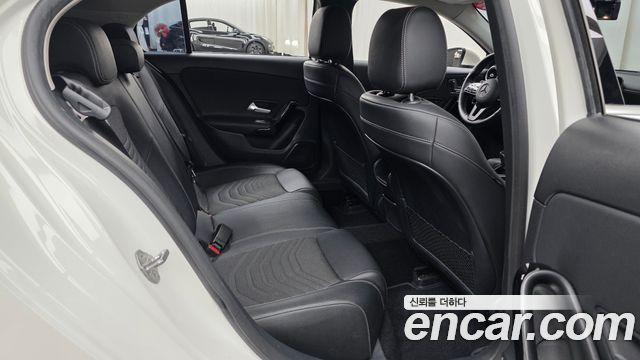 Mercedes-Benz A-Class (W177) A220 Hatchback 2019 — фото 12
