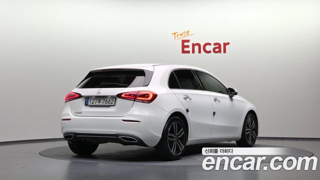 Mercedes-Benz A-Class (W177) A220 Hatchback 2022 — фото 2