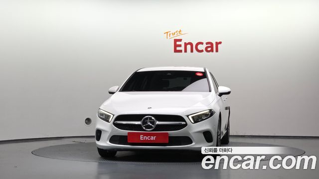 Mercedes-Benz A-Class (W177) A220 Hatchback 2022 — фото 3