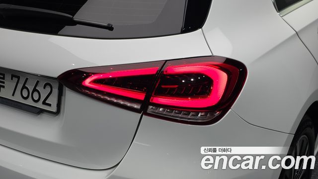 Mercedes-Benz A-Class (W177) A220 Hatchback 2022 — фото 23