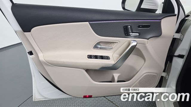 Mercedes-Benz A-Class (W177) A220 Hatchback 2022 — фото 24