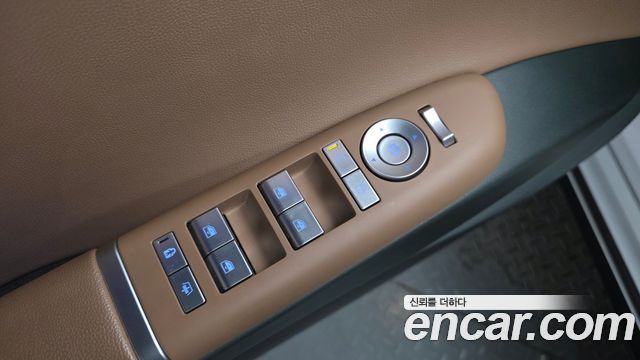 Hyundai Grandeur (GN7) 2,5 Gasoline 2WD Honors 2026 — фото 39