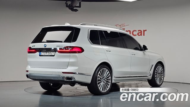 BMW X7 (G07) xDrive 40i Design Pure Excellence 7-Seater 2022 — фото 2