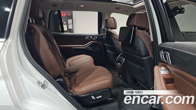BMW X7 (G07) xDrive 40i Design Pure Excellence 7-Seater 2022 — фото 11