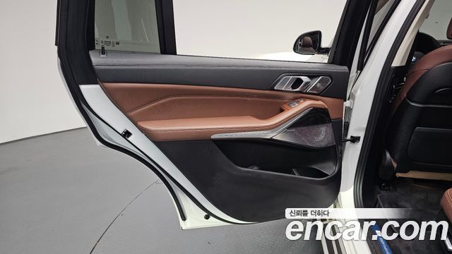 BMW X7 (G07) xDrive 40i Design Pure Excellence 7-Seater 2022 — фото 25