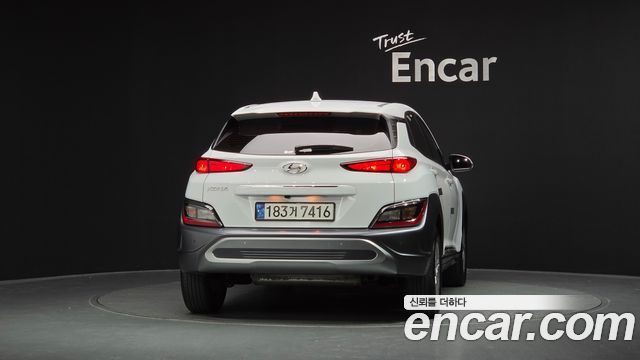 Hyundai Kona Gasoline 2.0 2WD Modern 2021 — фото 4