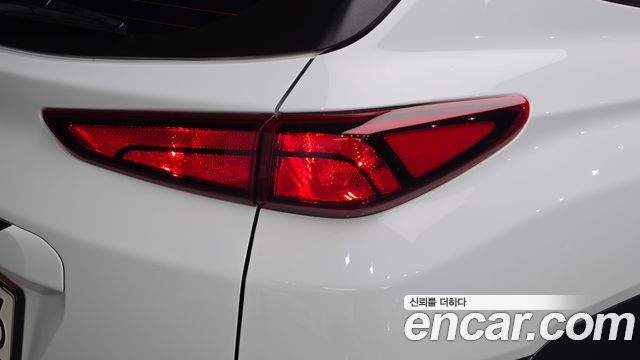 Hyundai Kona Gasoline 2.0 2WD Modern 2021 — фото 23