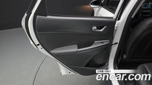 Hyundai Kona Gasoline 2.0 2WD Modern 2021 — фото 25