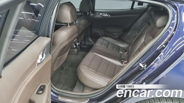 Kia Stinger 2.0 Turbo AWD Platinum 2020 — фото 9
