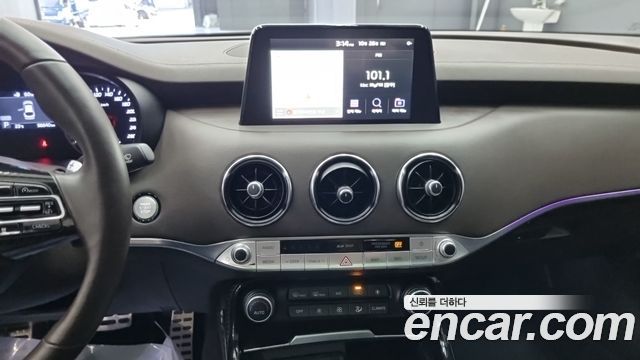 Kia Stinger 2.0 Turbo AWD Platinum 2020 — фото 15