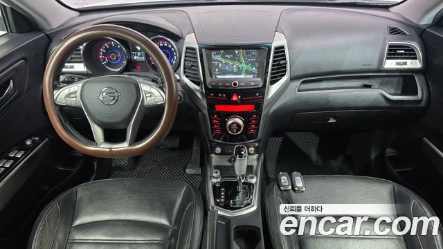 KG Mobility (SsangYong) Tivoli LX 2WD HI-DLX 2015 — фото 7