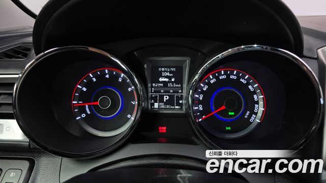 KG Mobility (SsangYong) Tivoli LX 2WD HI-DLX 2015 — фото 8