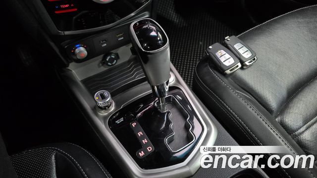 KG Mobility (SsangYong) Tivoli LX 2WD HI-DLX 2015 — фото 9