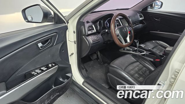 KG Mobility (SsangYong) Tivoli LX 2WD HI-DLX 2015 — фото 10