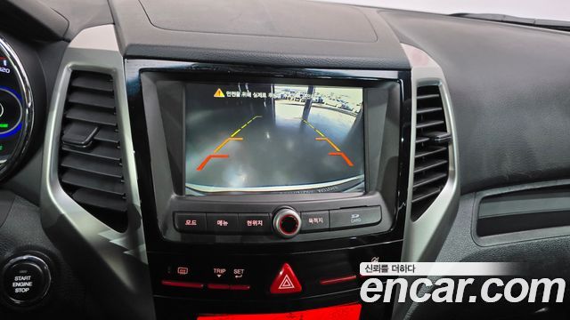 KG Mobility (SsangYong) Tivoli LX 2WD HI-DLX 2015 — фото 15
