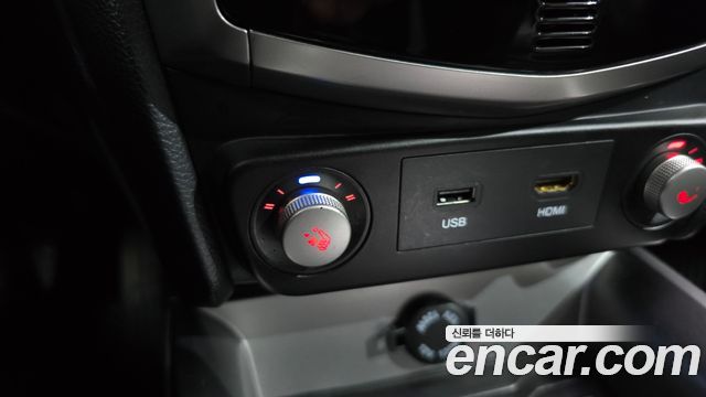 KG Mobility (SsangYong) Tivoli LX 2WD HI-DLX 2015 — фото 17