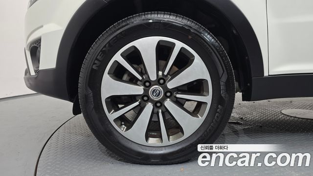 KG Mobility (SsangYong) Korando C 2.0 CVT 2WD Deluxe 2015 — фото 5