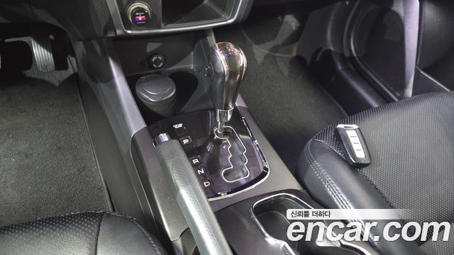KG Mobility (SsangYong) Korando C 2.0 CVT 2WD Deluxe 2015 — фото 9