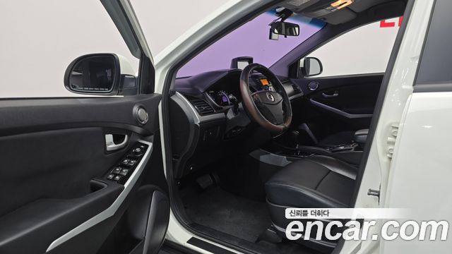 KG Mobility (SsangYong) Korando C 2.0 CVT 2WD Deluxe 2015 — фото 10