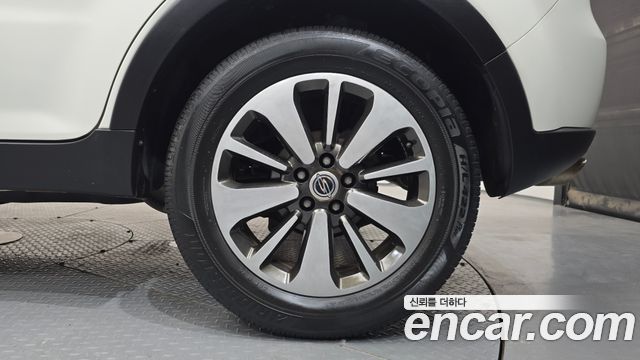KG Mobility (SsangYong) Korando C 2.0 CVT 2WD Deluxe 2015 — фото 21