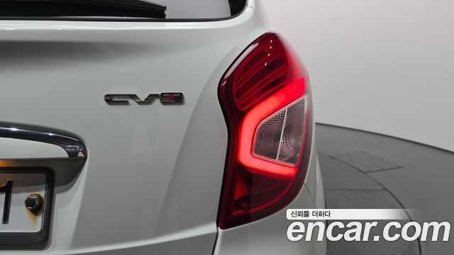 KG Mobility (SsangYong) Korando C 2.0 CVT 2WD Deluxe 2015 — фото 23