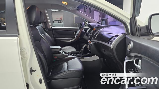 KG Mobility (SsangYong) Korando C 2.0 CVT 2WD Deluxe 2015 — фото 26