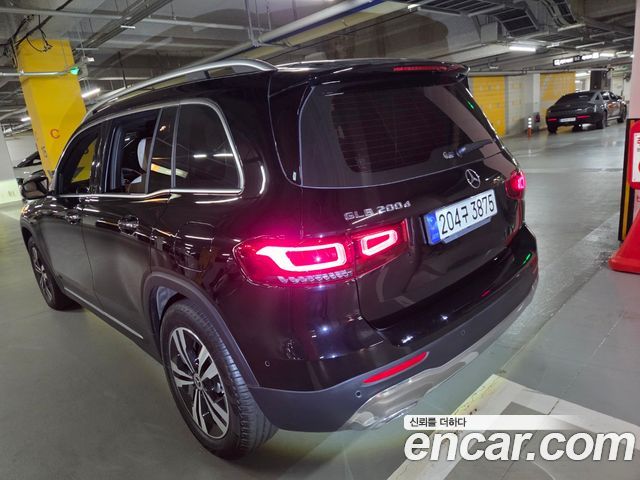 Mercedes-Benz GLB-Class (X247) GLB200 d 2023 — фото 3