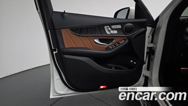 Mercedes-Benz GLC-Class (X253) GLC300e 4MATIC Coupe Premium package 2023 — фото 24