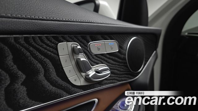 Mercedes-Benz GLC-Class (X253) GLC300e 4MATIC Coupe Premium package 2023 — фото 27