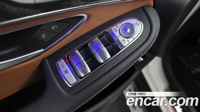 Mercedes-Benz GLC-Class (X253) GLC300e 4MATIC Coupe Premium package 2023 — фото 36