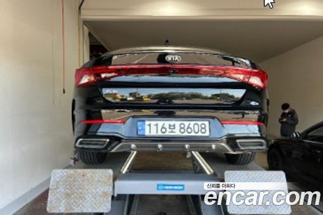 Kia K5 (III) 2.0 LPI Noblesse 2021 — фото 2
