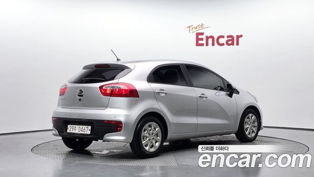 Kia Pride 5DR 1.4 MPI Trendy 2016 — фото 2
