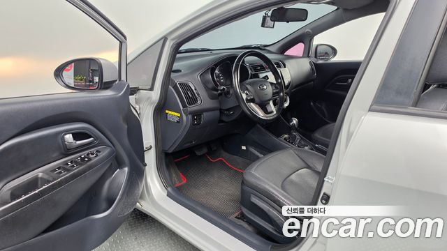 Kia Pride 5DR 1.4 MPI Trendy 2016 — фото 10
