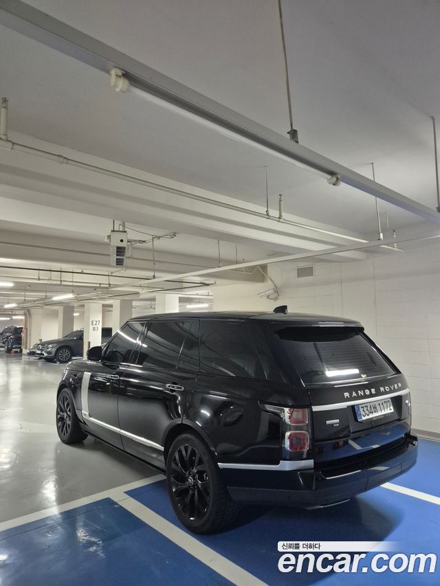 Land Rover Range Rover (IV) 5.0 SC AB LWB 2020 — фото 2
