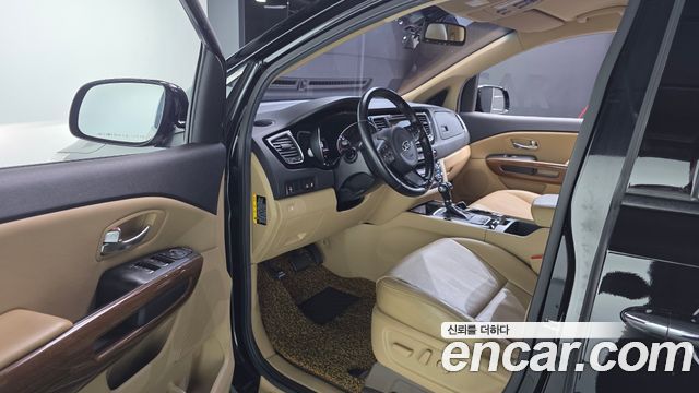 Kia Carnival 9-seater Hi-Limousine Prestige 2015 — фото 10