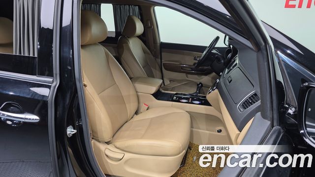Kia Carnival 9-seater Hi-Limousine Prestige 2015 — фото 11
