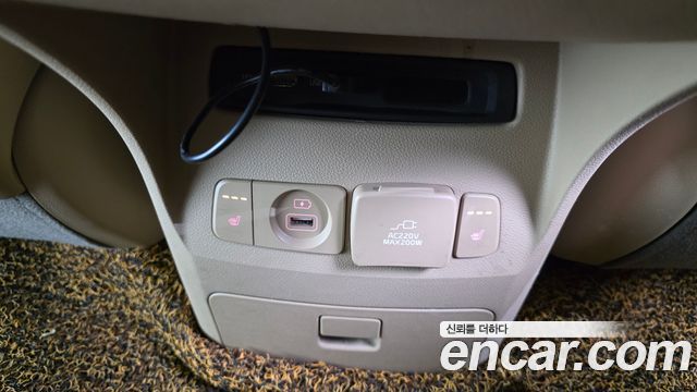 Kia Carnival 9-seater Hi-Limousine Prestige 2015 — фото 19