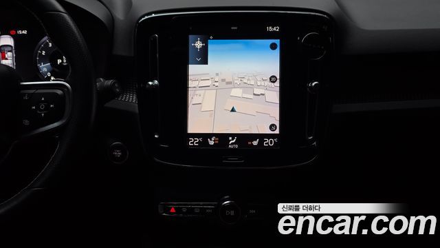Volvo XC40 T4 R-Design 2019 — фото 14