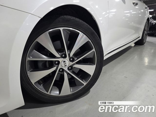 Kia K5 (II) 2.0 SX Noblesse 2016 — фото 24