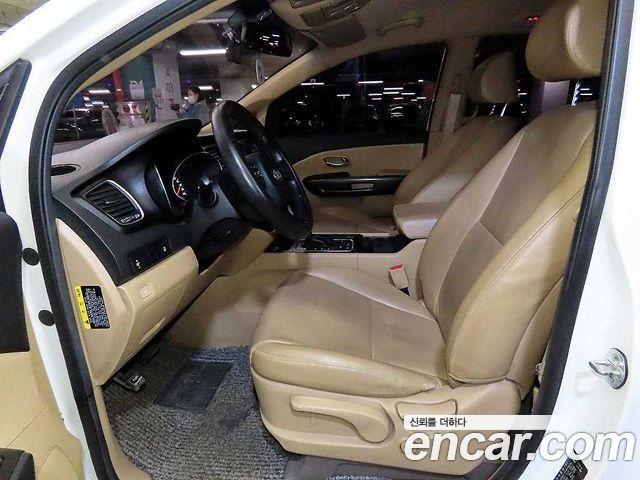 Kia Carnival 9-seater Luxury 2015 — фото 6