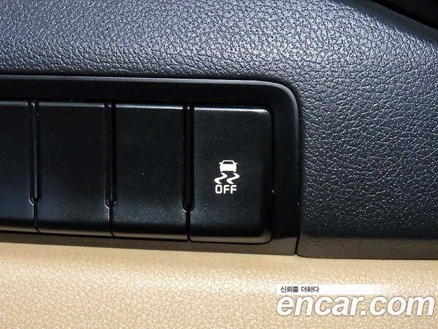 Kia Carnival 9-seater Luxury 2015 — фото 18