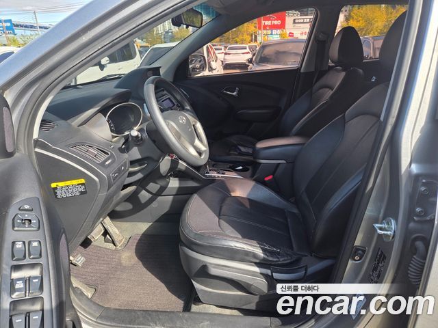 Hyundai Tucson ix Diesel 2WD X20 Luxury 2012 — фото 4