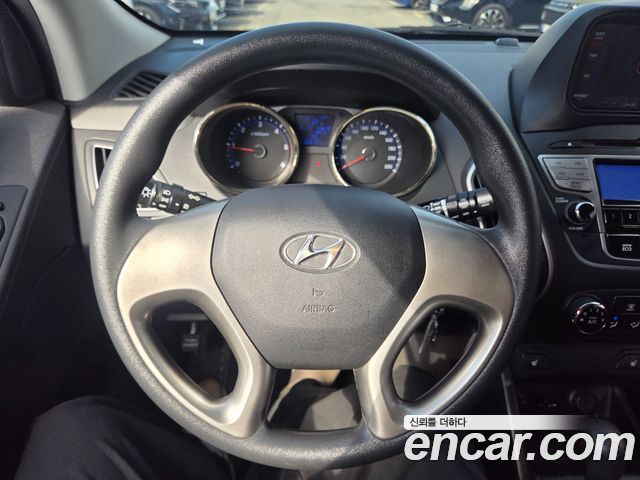 Hyundai Tucson ix Diesel 2WD X20 Luxury 2012 — фото 6